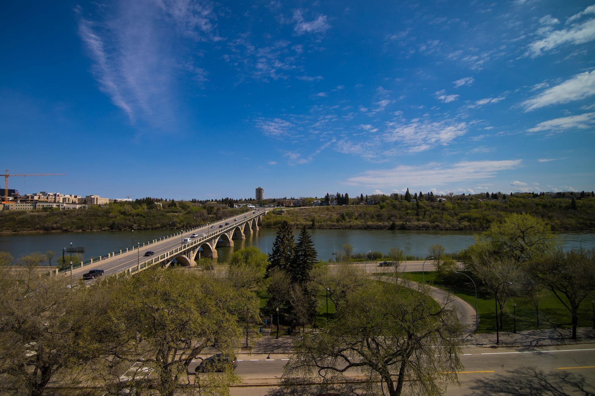 Park Town Hotel Saskatoon Exteriör bild